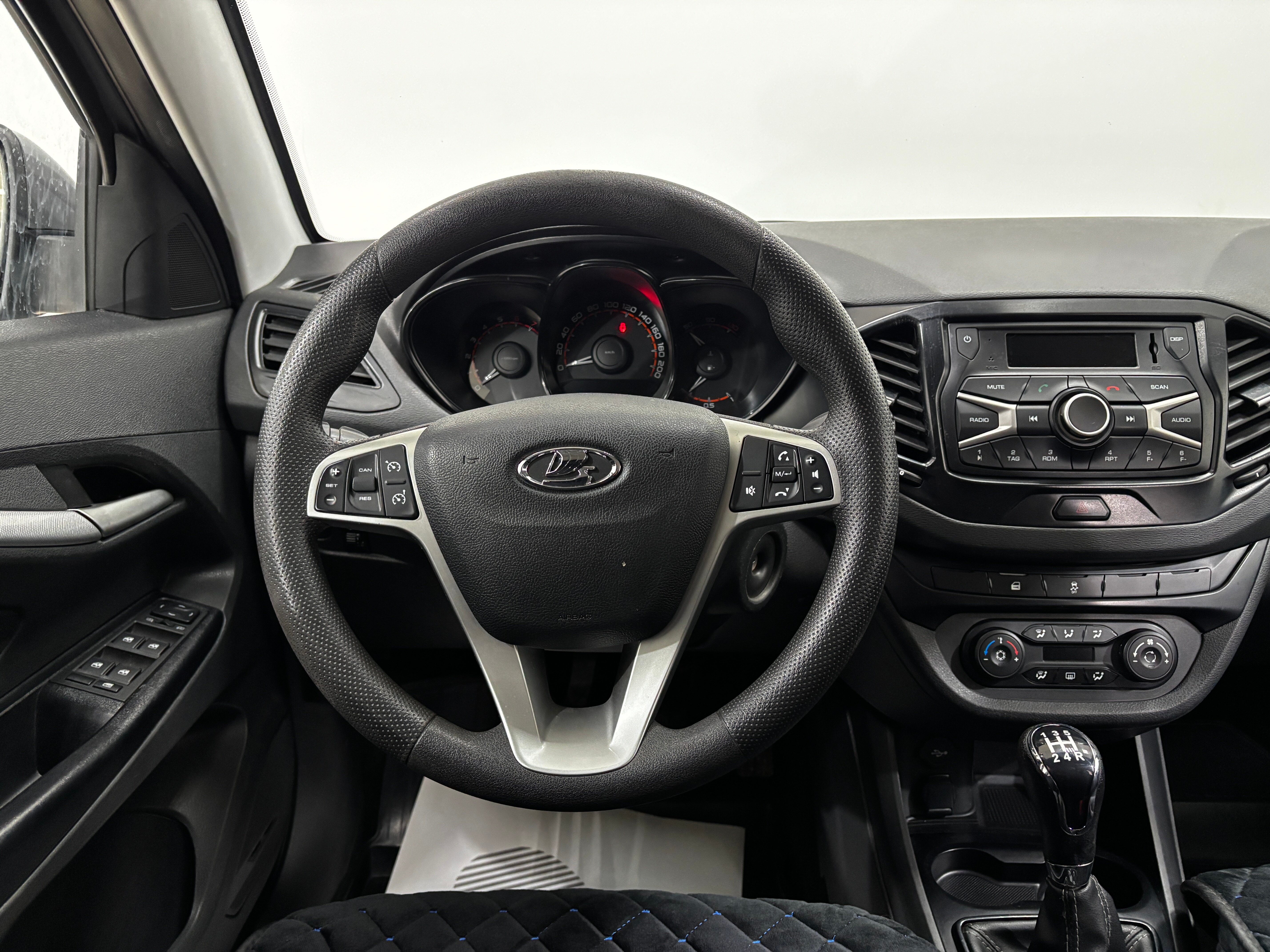 Lada (ВАЗ) Vesta Comfort, 2019 года, пробег 115586 км