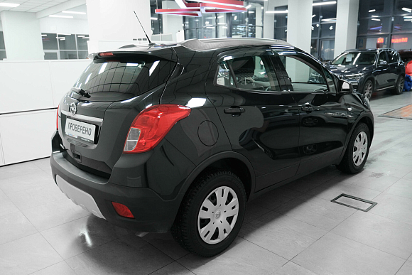 Opel Mokka Essentia, 2014 года, пробег 97000 км