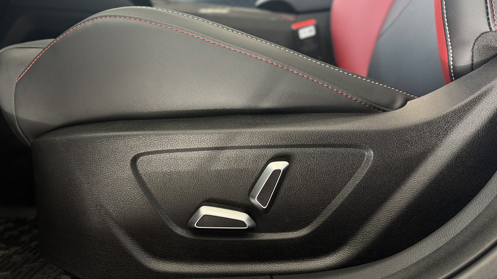 Geely Coolray Эксклюзив, фиолетовый