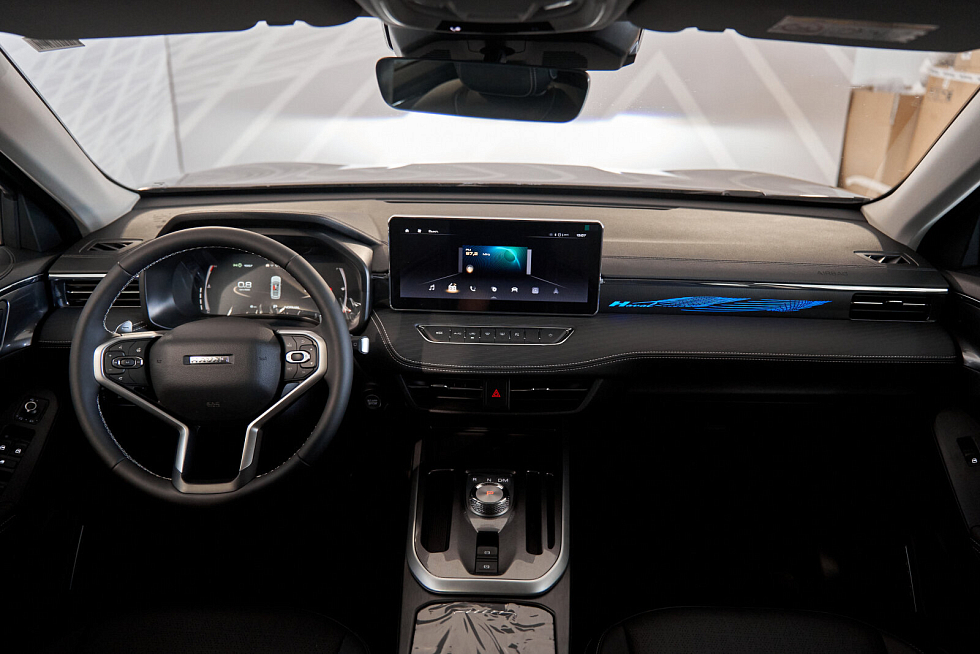 Haval Jolion Премиум, черный