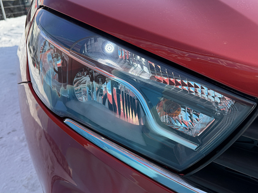 Lada (ВАЗ) Vesta Comfort Multimedia (2018-2019), 2017 года, пробег 64000 км