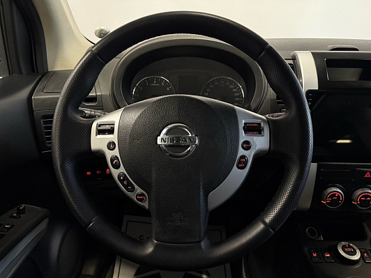 Nissan X-Trail LE High, 2011 года, пробег 222000 км