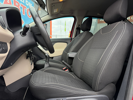 Renault Logan Luxe Privilege, 2015 года, пробег 133300 км