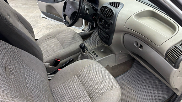 Lada (ВАЗ) Kalina, 2011 года, пробег 220000 км