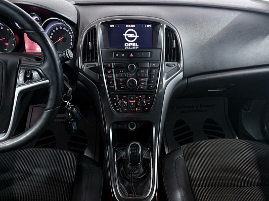 Opel Astra, 2012 года, пробег 233508 км