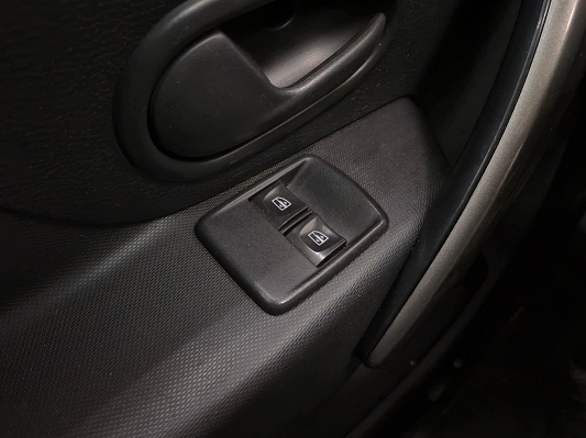 Renault Logan Life, 2018 года, пробег 113946 км