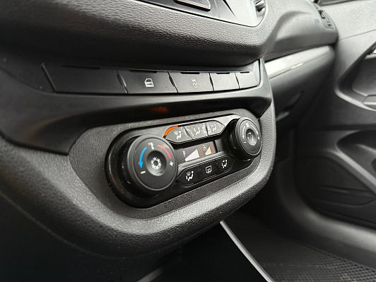 Lada (ВАЗ) Vesta Comfort, 2020 года, пробег 137949 км