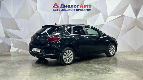Opel Astra Cosmo, 2013 года, пробег 197000 км