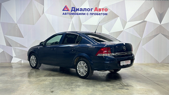 Opel Astra, 2012 года, пробег 191866 км