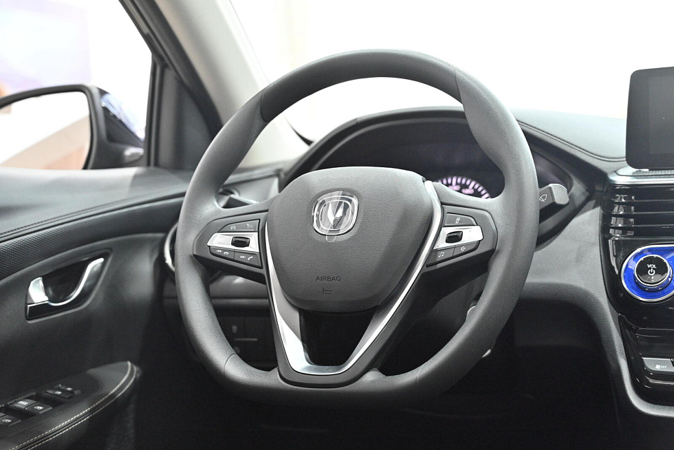 Changan Alsvin Комфорт, черный