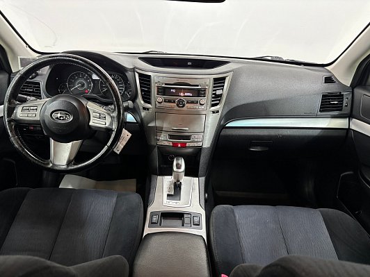 Subaru Outback, 2010 года, пробег 216412 км