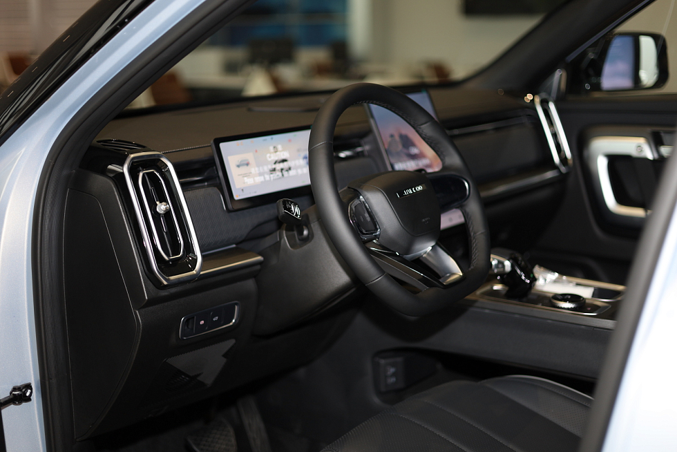 Jaecoo J7 Ultimate, серебряный