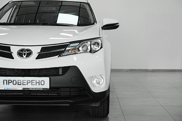 Toyota RAV4, 2015 года, пробег 122000 км
