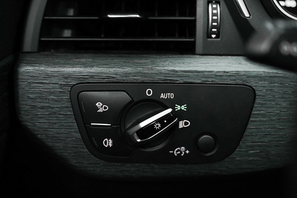 Audi A4 Advance, 2016 года, пробег 185000 км