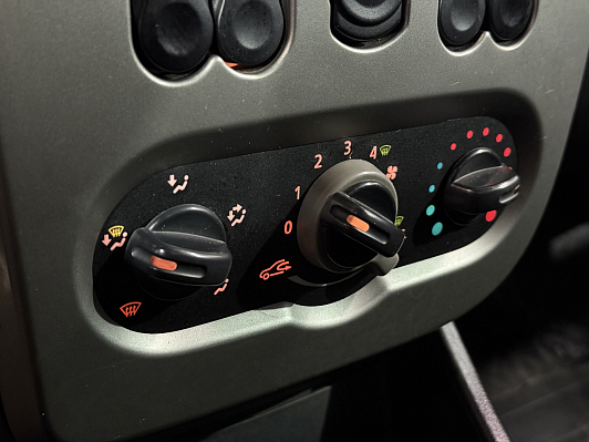 Renault Logan Expression, 2010 года, пробег 160017 км