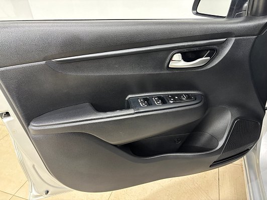 Kia Rio, 2017 года, пробег 125190 км