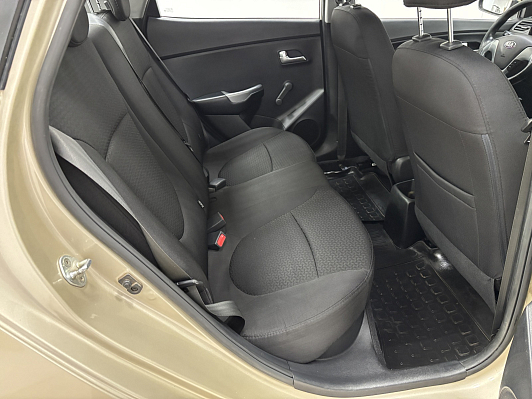 Kia Rio Comfort, 2015 года, пробег 140190 км