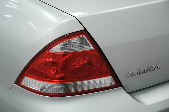 Nissan Almera Classic, 2009 года, пробег 233657 км