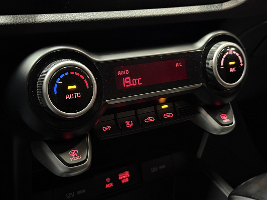 Kia Rio, 2019 года, пробег 97000 км