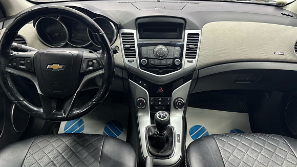 Chevrolet Cruze, 2011 года, пробег 198000 км
