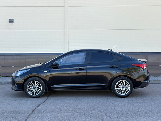 Hyundai Solaris Специальная Серия "10 лет", 2021 года, пробег 256949 км