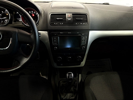Skoda Yeti Active, 2010 года, пробег 244000 км