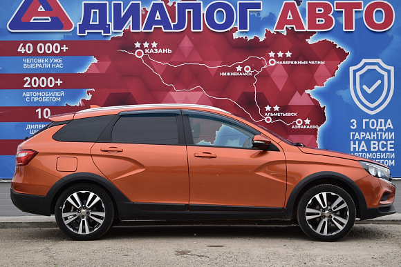Lada (ВАЗ) Vesta Luxe Prestige, 2018 года, пробег 65000 км