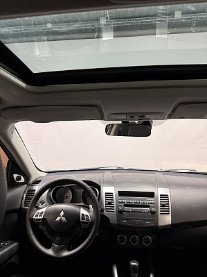 Mitsubishi Outlander Intense, 2008 года, пробег 157530 км