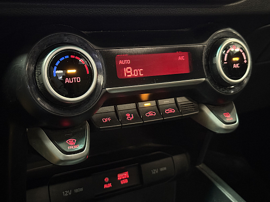 Kia Rio Luxe, 2019 года, пробег 172000 км