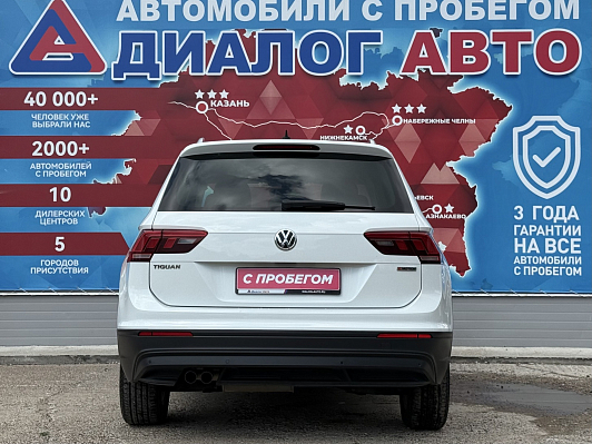 Volkswagen Tiguan Highline, 2018 года, пробег 130094 км