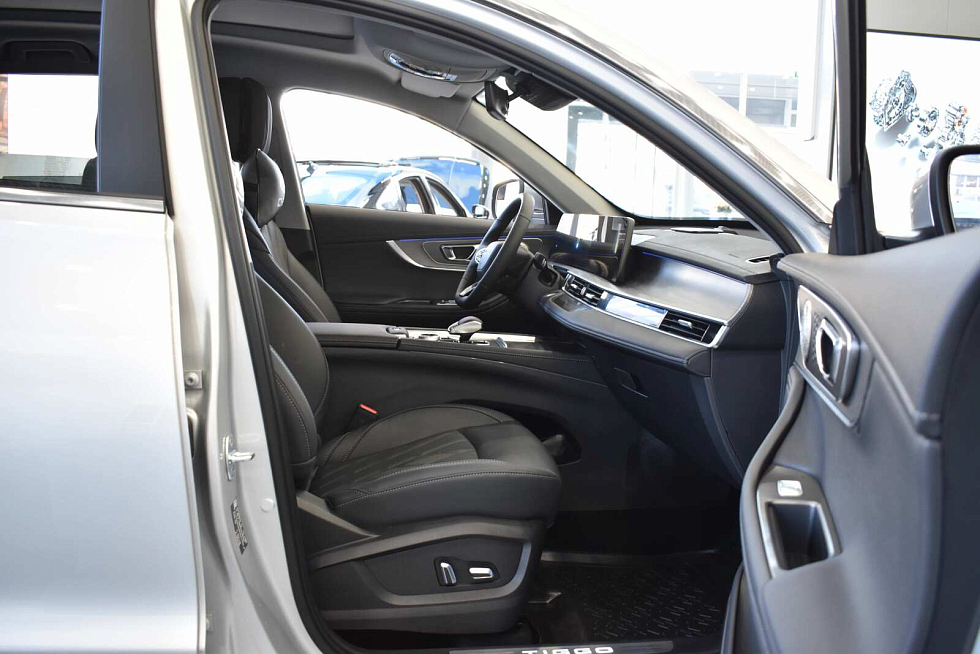 Chery Tiggo 8 Pro Max Ultimate 4WD, серебряный