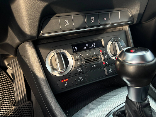 Audi Q3, 2012 года, пробег 215883 км