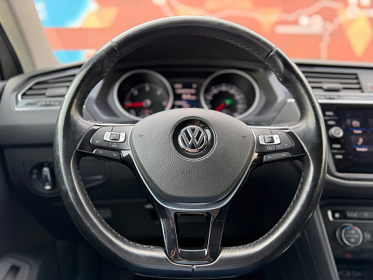 Volkswagen Tiguan Highline, 2018 года, пробег 96000 км