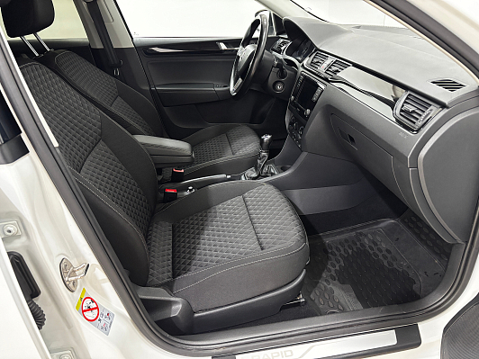 Skoda Rapid Hockey Edition Ambition, 2017 года, пробег 113017 км