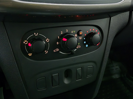 Renault Logan Access, 2017 года, пробег 124211 км