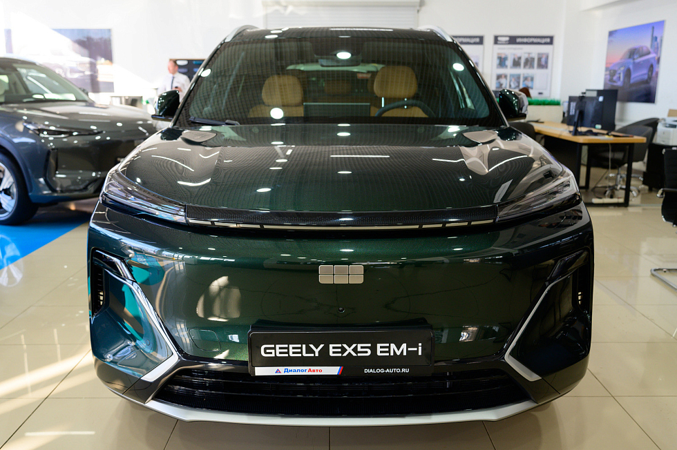 Geely EX5 EM-i Макс, зеленый