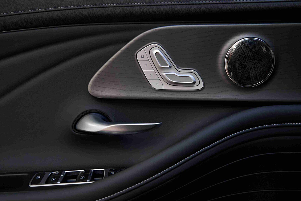 Chery Arrizo 8 Ультра Черный / Ultra Black, белый