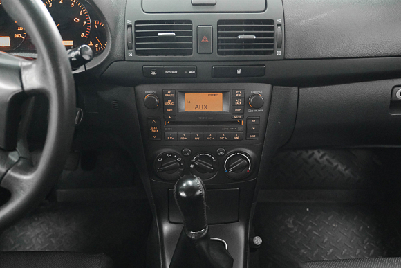Toyota Avensis Терра, 2006 года, пробег 260000 км
