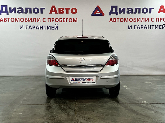 Opel Astra, 2013 года, пробег 214000 км