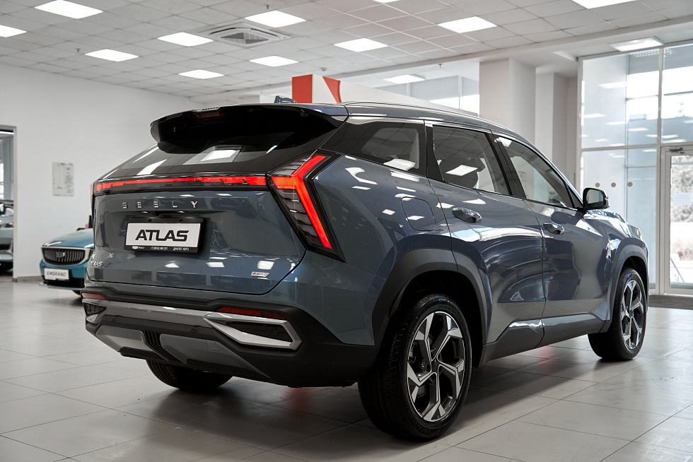 Geely Atlas Спорт, голубой