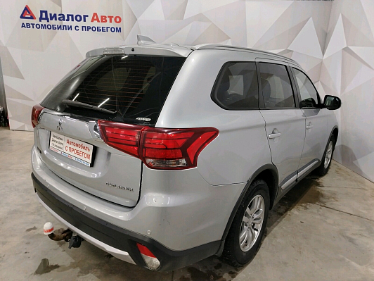 Mitsubishi Outlander Intense, 2017 года, пробег 150500 км