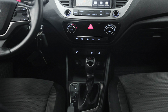 Hyundai Solaris Comfort, 2018 года, пробег 106000 км