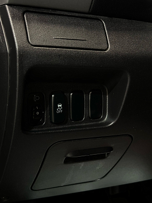 Peugeot 4007 Allure, 2011 года, пробег 159000 км
