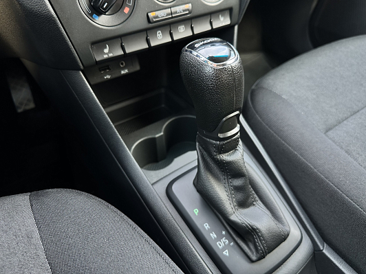 Skoda Rapid Hockey Edition Active, 2017 года, пробег 181500 км