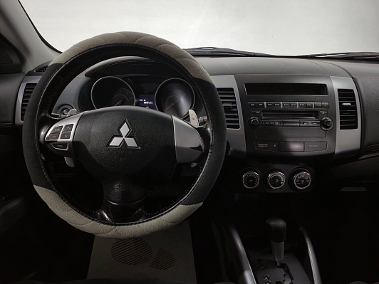 Mitsubishi Outlander Intense, 2010 года, пробег 346656 км