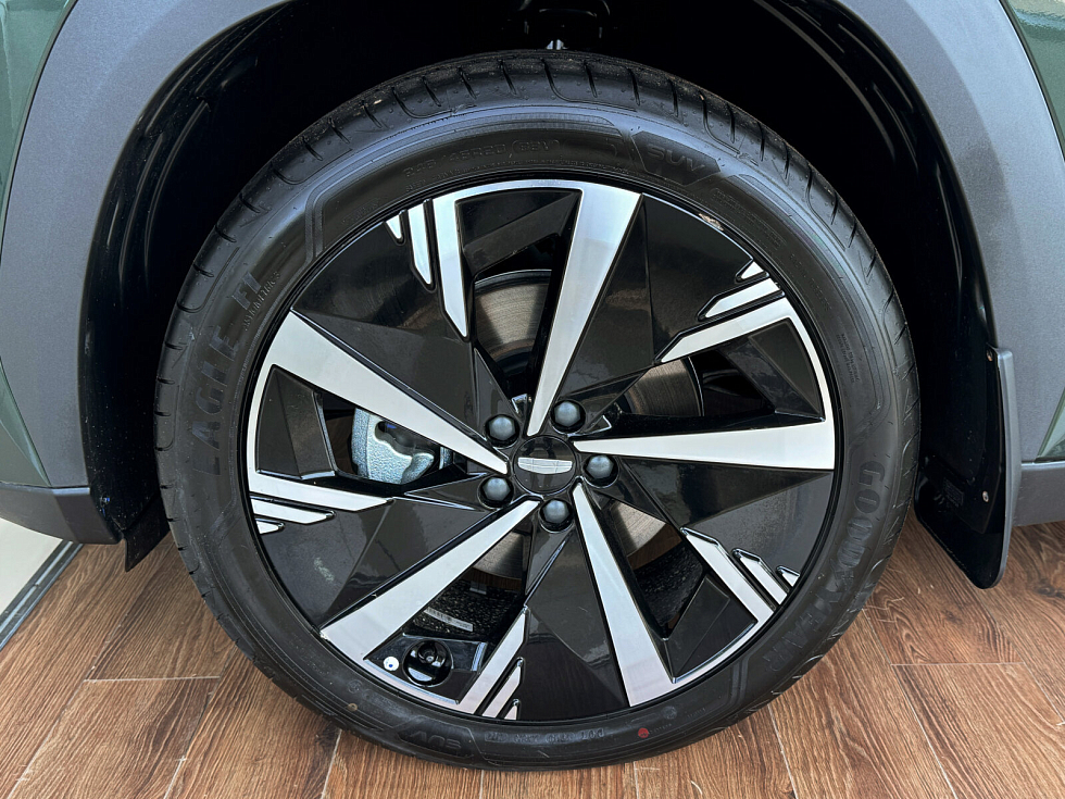 Geely Atlas Люкс, зеленый