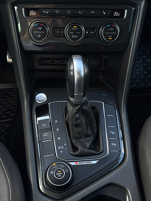 Volkswagen Tiguan, 2018 года, пробег 98031 км