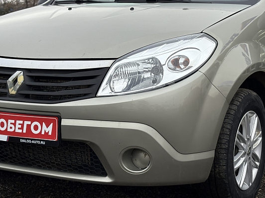 Renault Sandero Специальная серия, 2014 года, пробег 214000 км