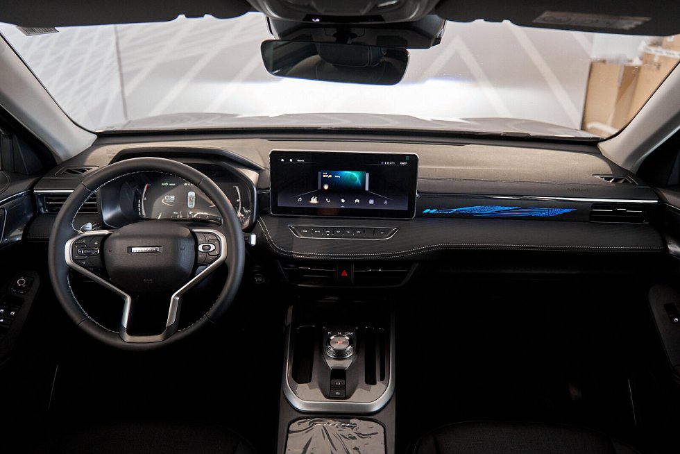 Haval Jolion Премиум, черный