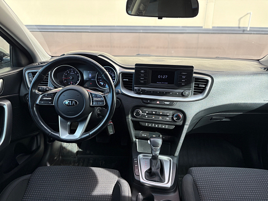 Kia Ceed Luxe, 2021 года, пробег 102400 км